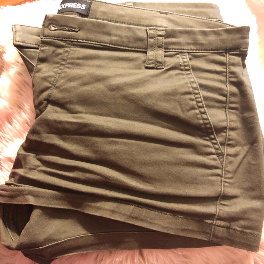 Express Shorts